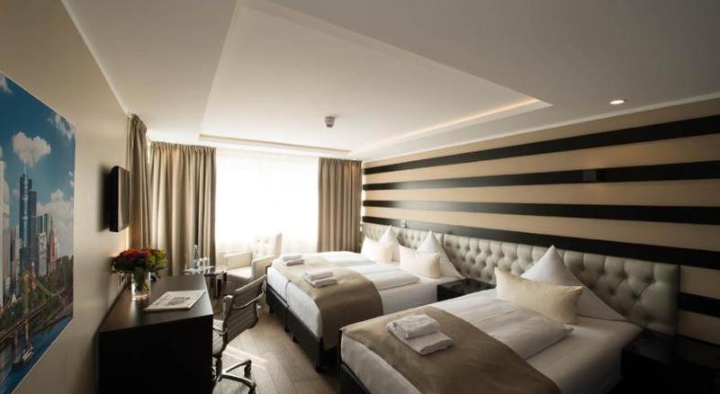 Skyline Hotel City Frankfurt Frankfurt am Main Oda fotoğraf